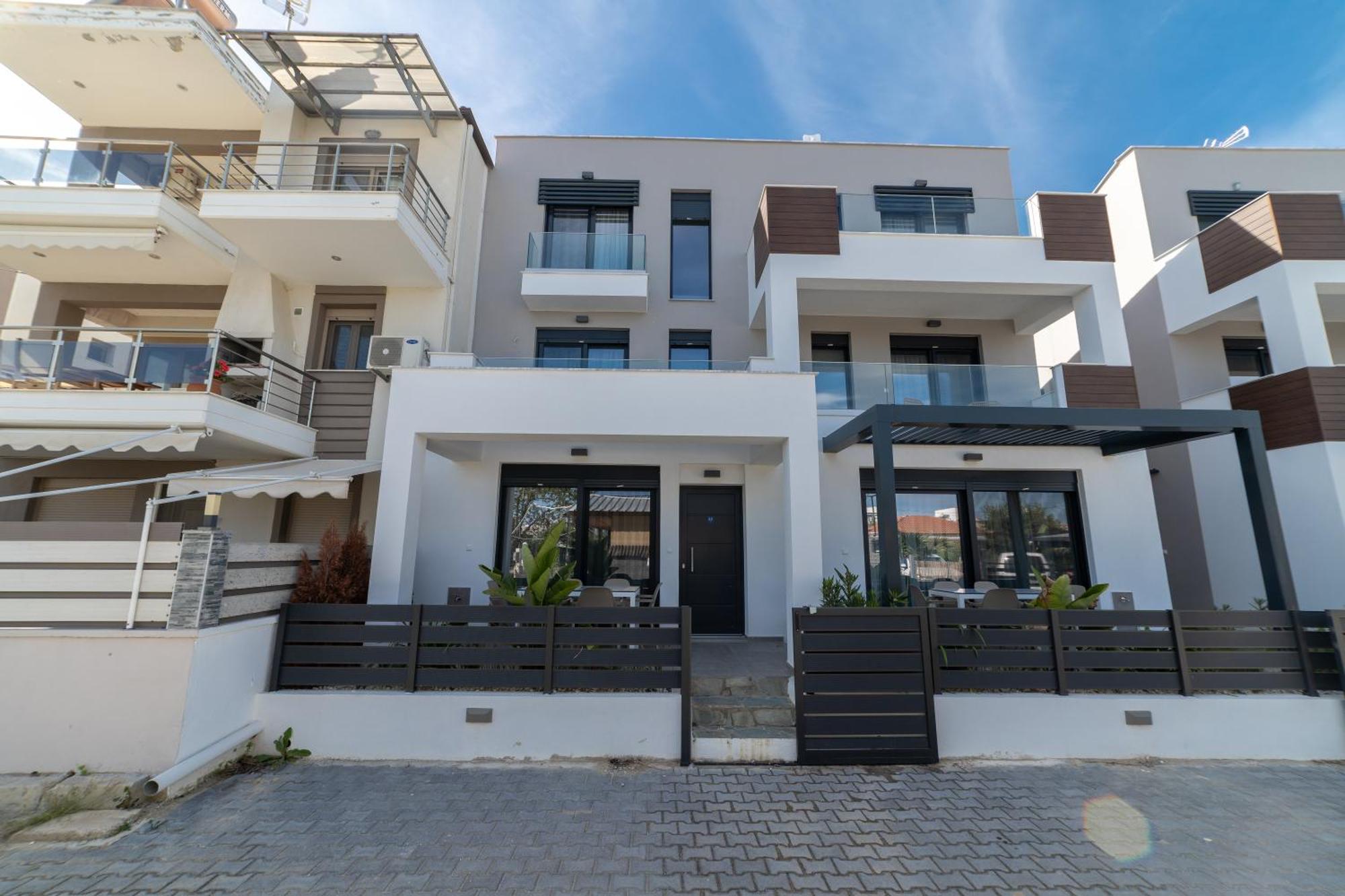 Апартаменти Kleoniki & Irida Residential Complexes Офриніо Екстер'єр фото